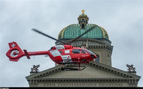 Der Neue Helikopter Der Schweizerischen Rettungsflugwacht Rega Vom Typ