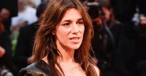 Charlotte Gainsbourg Moiti Nue Pour Pr Senter Nymphomaniac La Mostra Premiere Fr