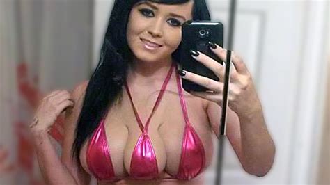 Chick With Three Tits Porn Sex Photos