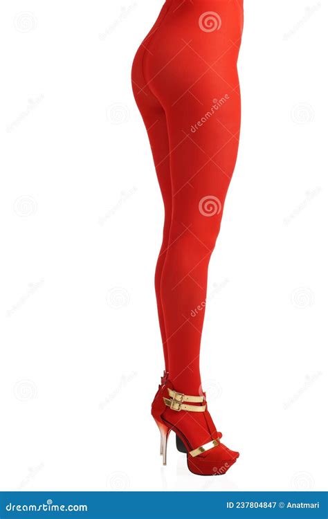 Vue Latérale Des Jambes Femelles En Nylon Rouge Collants Et Talons Image Stock Image Du Mode