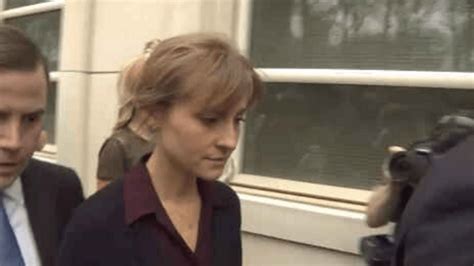 Allison Mack Reports To Federal Prison To Serve Three Year Sentence For Nxivm Involvement
