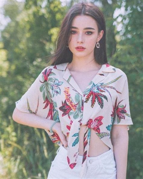 한국 사랑하는 러시아 소녀 모델 다샤 타란의 근황