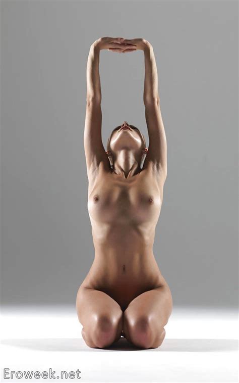 Гимнастика без одежды голая йога 64 фото Eroweek фото эротика