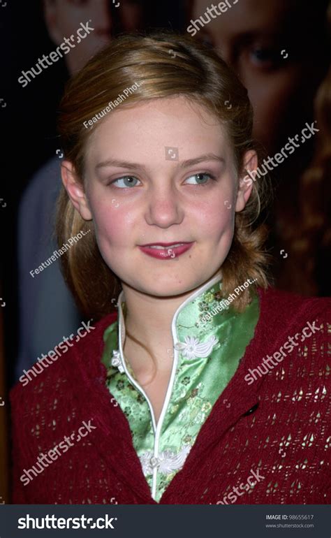 Actress Hanna Hall At The Premiere Of Her New Tv Movie Amy And Isabelle