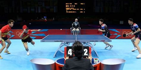 La superficie superior, de la mesa de ping pong, será de forma rectangular, tendrá una longitud de 2'74 m, una anchura de 1'525 m y estará situada a 76 cm. Reglas del tenis de mesa: todo lo que necesitas conocer