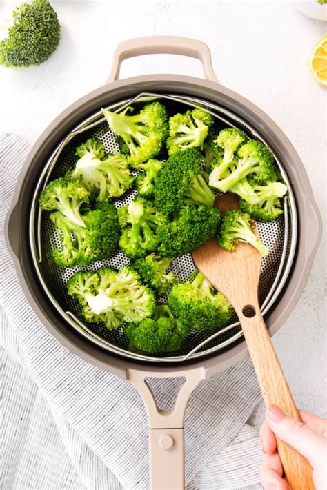 How To Steam Broccoli Perfect Steamed Broccoli Fit Foodie Finds