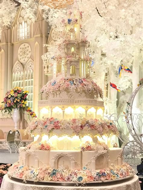 8 tiers le novelle cake jakarta and bali wedding cake huge cake extravagant wedding cakes