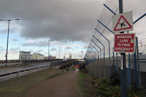 London City Airport Jet Centre By The Connaught Bridge Flickr