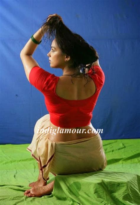 Shweta Menon Actress Hd Photosimagespics And Stills