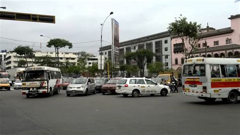 Trafico En El Centro De Lima Peru Traffic In The Center Of Lima