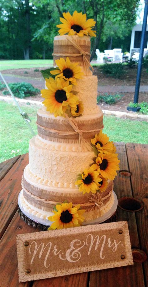 33 Dreamy Rustic Wedding Cake Ideas Everyone Loves Page