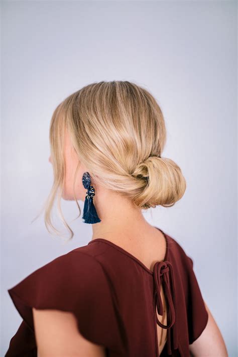 Holiday Hair Inspiration Simple And Elegant Chignon The Blondielocks Life Style