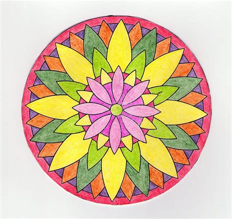 La Gran Flor Ejemplo De Mandala Pintado Mandalas De Colores