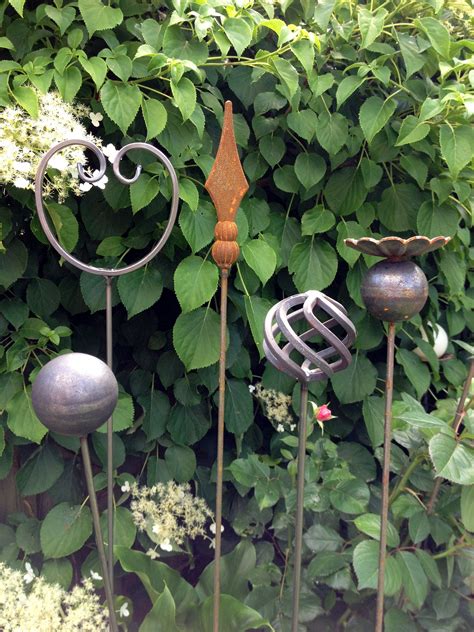 Plant belles, made in devon, are intricate or plain. Metal Art Plant Supports - Home | Gartenkunst, Kunst aus metall, Schweißkunst