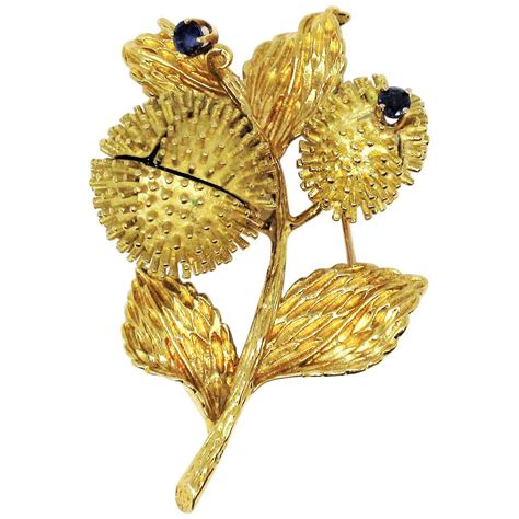 Tiffany And Co Vintage 18 Karat Yellow Gold And Blue Sapphire Brooch Circa 1960 For Sale At