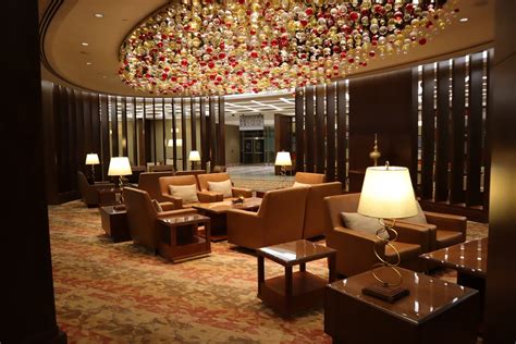 Review Emirates First Class Lounge Dubai Concourse A Prince Of Travel