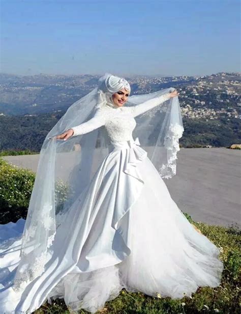 Long Sleeve Muslim Wedding Dress Ball Gown High Neck Colorful Vestido