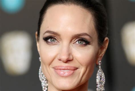 Angelina jolie has detailed why she needed to step back in her career to spend time with her children during her custody battle with ex brad pitt. Angelina Jolie Wants To Speed Up The Divorce Process From ...