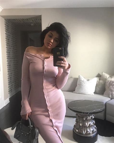 Pics Kylie Jenner Goes Braless — See Her Sexy Pink Dress