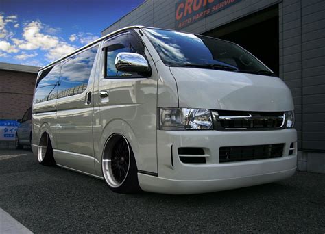 Toyota Hiace Vipstyle Customised Vans Custom Vans Hiace Camper