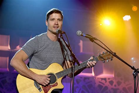Walker Hayes Is Much Cooler Than He Thinks He Is