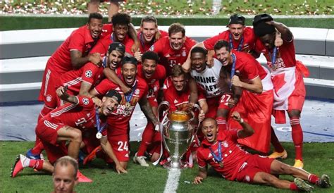 Champions league)‏، هي بطولة كرة قدم أوروبية سنوية ينظمها الاتحاد الأوروبي لكرة القدم منذ عام 1955 لأفضل أندية كرة القدم في أوروبا. كومان يمنح بايرن ميونخ كأس دوري أبطال أوروبا (فيديو ملخص ...