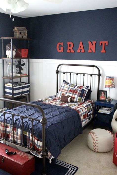 Affordable Bedroom Decor Ideas For Your Little Boys 27 Sport Bedroom