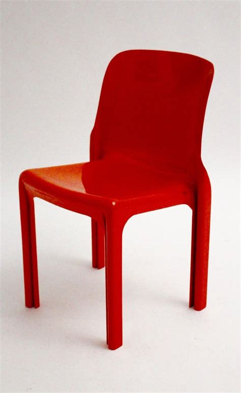 These red plastic chairs will add a fun splash of color to your outdoor seating area. Space Age Red Plastic Vintage Chair Selene by Vico ...