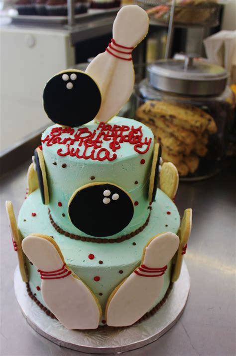 You Wont Be Able To Spare A Slice Of This Bowling Cake Bowling Cake