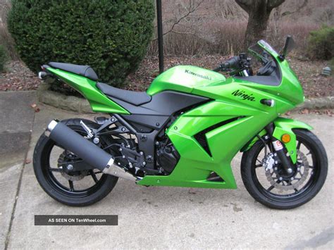 This kawasaki ninja® 250 has all the vital elements to make it the perfect first sportbike. 2012 Kawasaki Ninja 250r