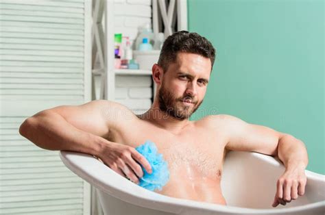 Lave Apagado La Espuma Con Agua Cuidadosamente Sexo Y Concepto De La