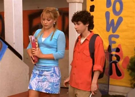 lizzie mcguire the disney characters most baffling fashion moments