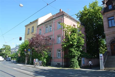 Er galt während des dritten reiches als mutiger bekenner des glaubens und kämpfer für verfolgte. Nürnberginfo: Villenparade an der Pirckheimerstraße