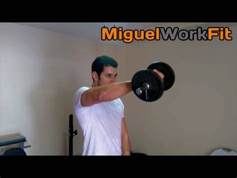 Cada día trabajarás unos grupos musculares. RUTINA DE HOMBROS CON MANCUERNAS EN CASA - YouTube
