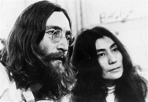 Поделиться john lennon and yoko ono — instant karma! The Beatles' John Lennon: 10 of His Best Songs