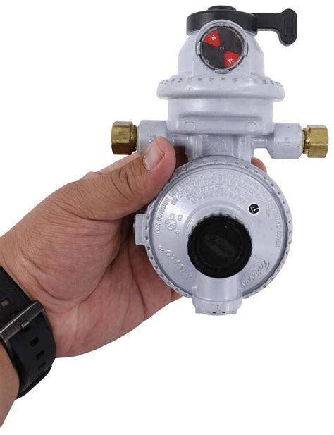 Compact Low Pressure 2 Stage Automatic Changeover Rv Lp Gas Regulator