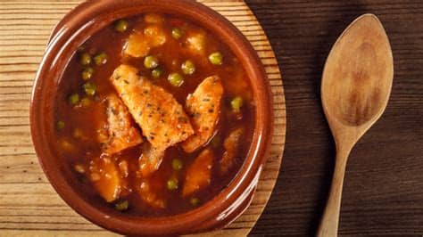 Tengo dos aficiones, la cocina y la experiencia de usuario. Receta de merluza en salsa con guisantes y garbanzos