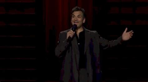 Guarda Il Set In Piedi Di Ian Karmel In The Late Late Show Thelaughbutton Stand Up Comedy