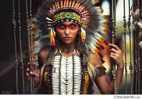 Girls Dressed Like Indians Always Make Thanksgiving More Festive 60 Images Strange Beaver