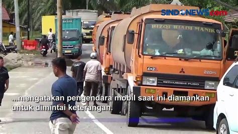 Sopir Ngantuk Mobil Tabrak Tiang Listrik Hingga Tumbang Video