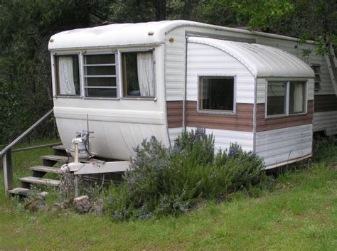 Single wides can be both compact or 3d tours and photos may include dealer and/or factory installed options. Vintage single wide with tip out | Mobile Homes ...