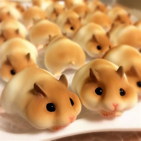 Little Figurines Looks Like An Adorable Fluffy Bread