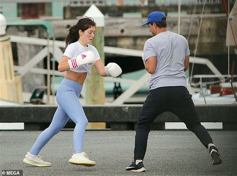 singer lorde flaunts her trim figure and toned midriff while training in her hometown of