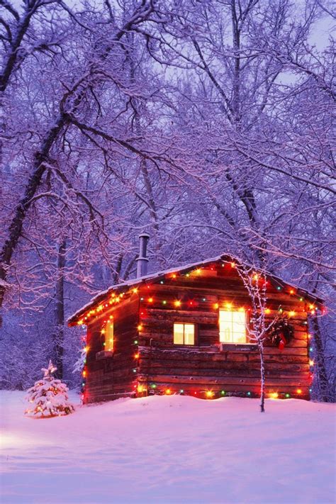 16 Cozy Photos Of Log Cabins In The Snow That Will Make You Want To