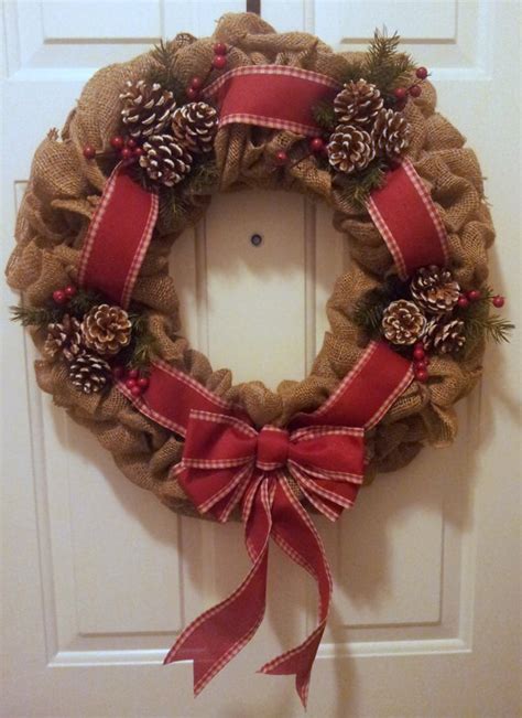 Once you reach the center of the wreath, repeat steps and zigzag back and forth until approximately half of wreath is laced with spray foliage with copper spray paint. Christmas wreaths - 75 ideas for festive fresh, burlap or ...