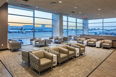 San Diego Airport Lounges Guide - Everything You Need to Know - LoungePair