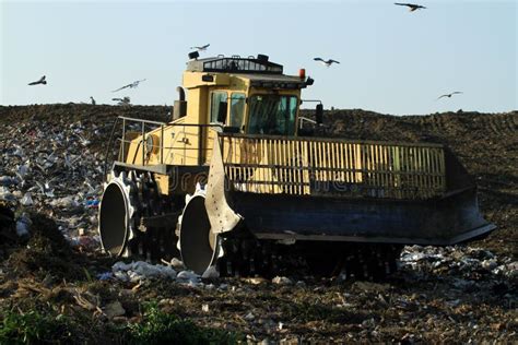 Landfill Bulldozer Stock Image Image Of Recycling Scavenging 22978987