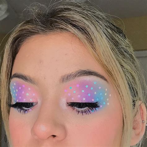 Pin By Kaitlin Quintero On Makeup In 2020 Eyeshadow Trends Pastel