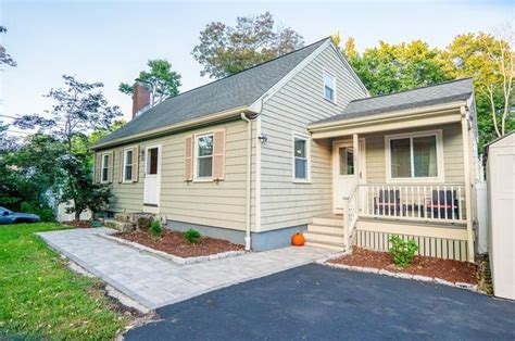 803 Turnpike St Stoughton Ma 02072 Mls 73163058 Redfin