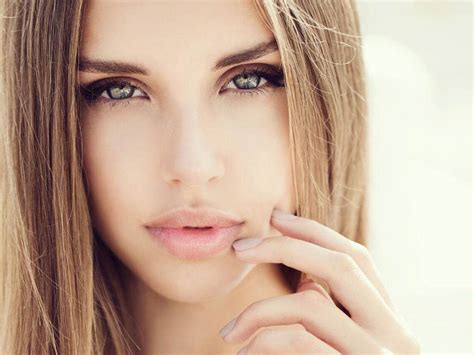 Come Avere Labbra Più Grandi e Carnose |Amiche Di Smalto